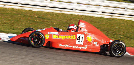Nils K. Vestergaard scorede to sjettepladser fortsætter i sin Mygale-racer fra 2007.